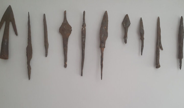 Archeologiczne skarby na sprzedaż. Operacyjni zatrzymali 34-latkę