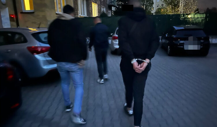 Na hasło "dziękuję za wózek" straciły swoje oszczędności