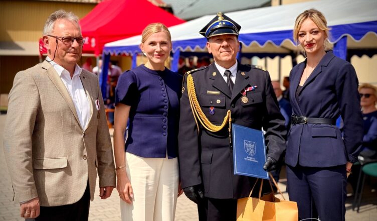 Powiat uczcił strażaków. Uroczyste obchody Dnia Strażaka w Komendzie Powiatowej PSP