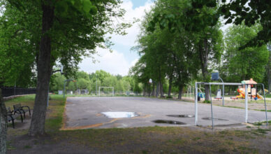 Budowa boiska w Szkole podstawowej w Czarnej