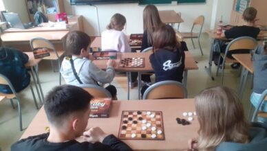 Ząbki - Podsumowanie innowacji pedagogicznej opartej na ogólnopolskim projekcie edukacyjnym (Nie)zwykła matematyka - III edycja.
