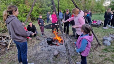 Małe dłonie – wielkie dzieło - Zbiórka 45 Drużyny Harcerskiej „Dąbrowa” w Jasienicy