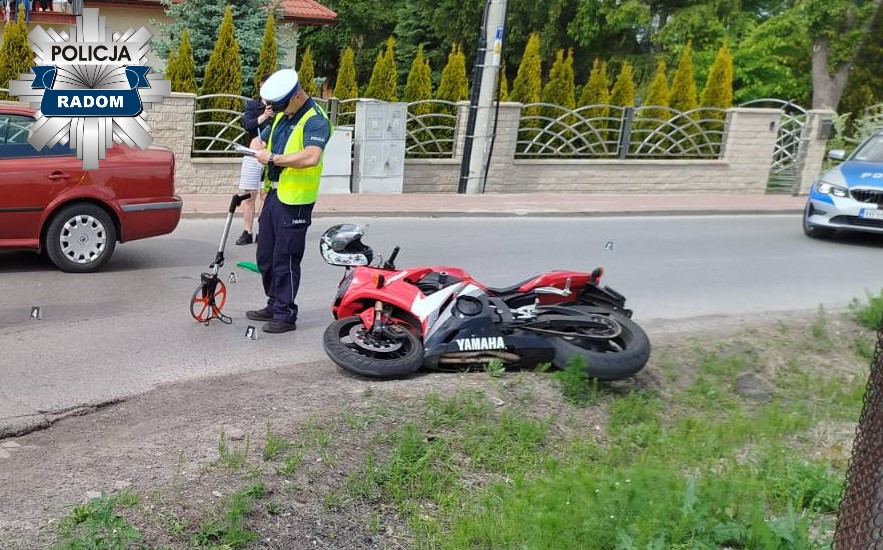 Motocyklista w szpitalu, pijany kierowca uciekł do lasu. Policja podsumowała weekend