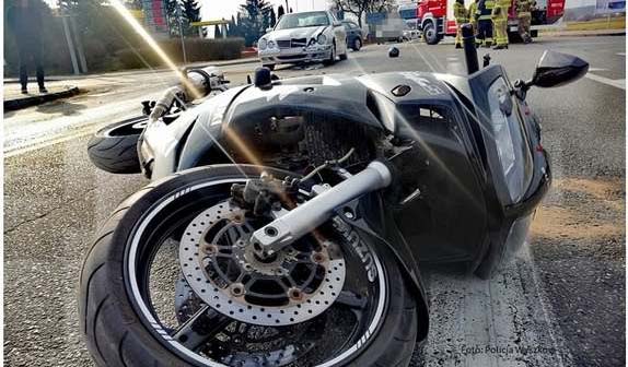 Stracił panowanie i wpadł do rowu, drugi był pod wpływem – dramatyczne zdarzenia z udziałem motocyklistów