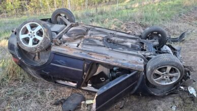 Dachowanie na S8! Auto pełne pasażerów wpadło do rowu – są ranni