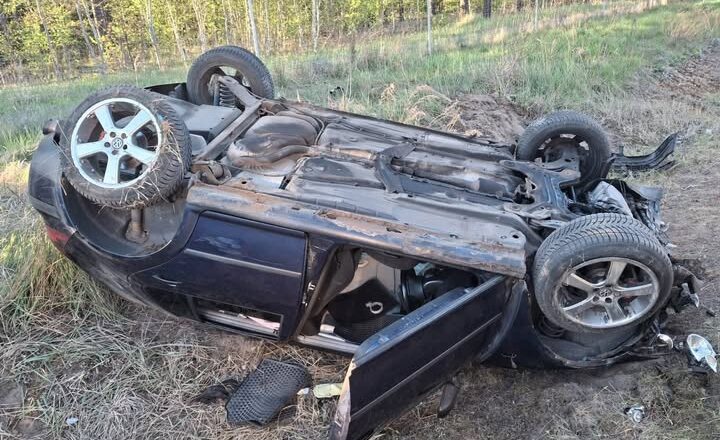 Dachowanie na S8! Auto pełne pasażerów wpadło do rowu – są ranni