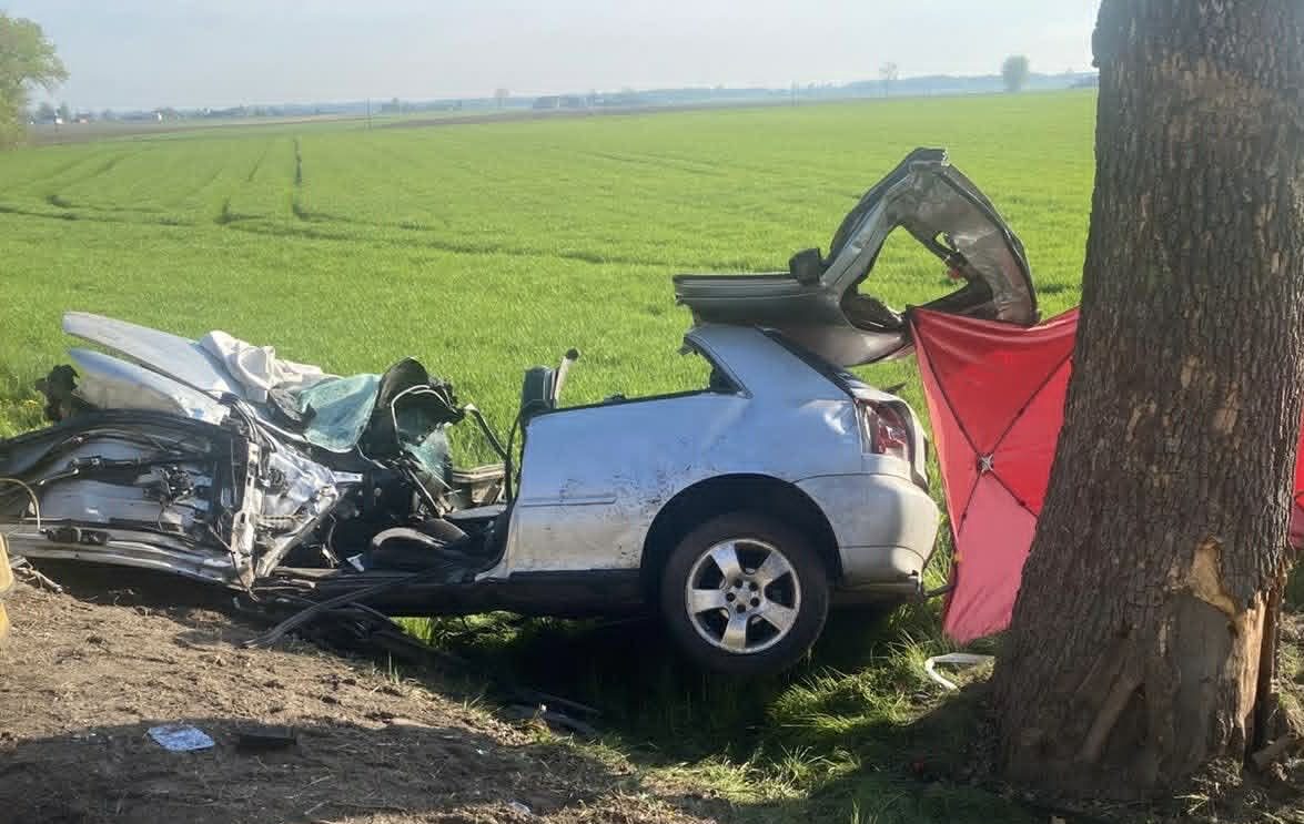 Tragedia na DK57 – dwóch młodych mężczyzn zginęło na miejscu