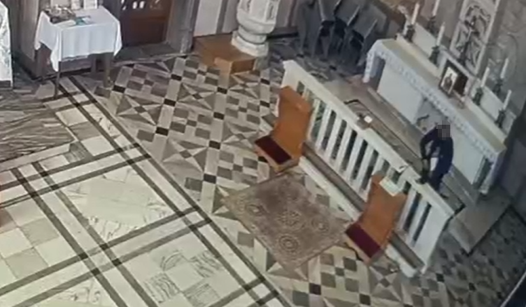 Szybkie zatrzymanie sprawcy kradzieży kościelnej skarbony