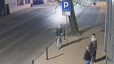 Policja poszukuje mężczyzny podejrzewanego o uszkodzenie mienia w Sochaczewie
