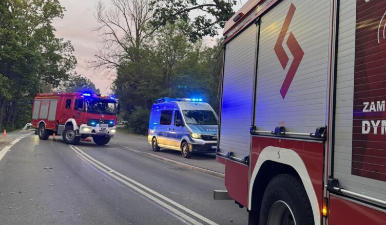 Poważny wypadek motocyklisty w Chotomowie. Na miejscu lądował śmigłowiec LPR