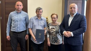 Jadów wspiera lokalne organizacje. Podpisano pierwsze umowy z NGO
