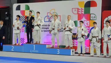 Trzy turnieje, wielkie emocje i grad medali! Judocy UKS „SameJudo” podbijają Europę i Polskę