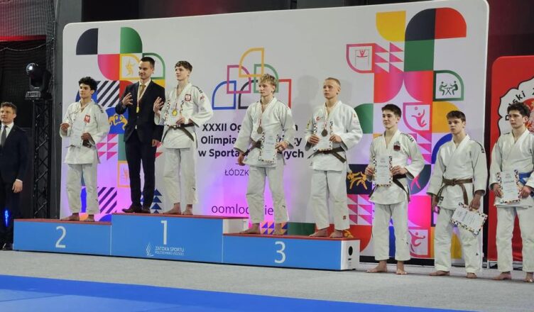 Trzy turnieje, wielkie emocje i grad medali! Judocy UKS „SameJudo” podbijają Europę i Polskę