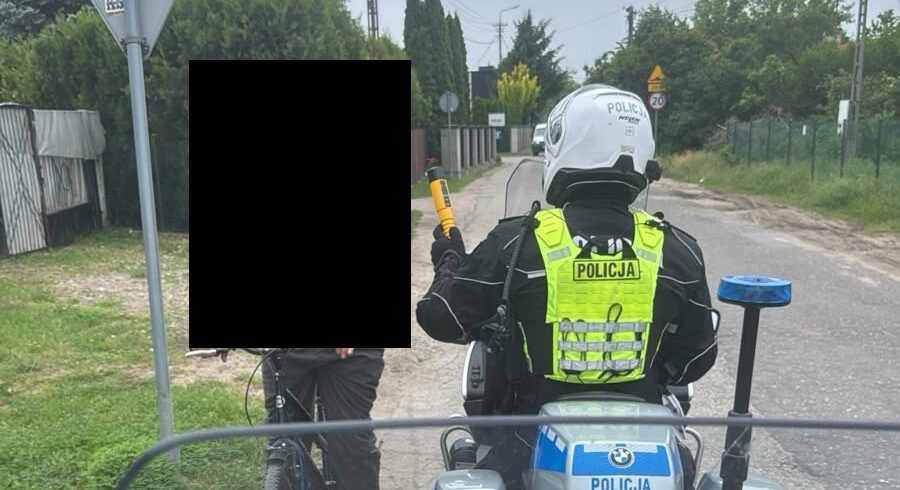 Promile na dwóch kółkach: Czarna seria czwartkowych rowerzystów