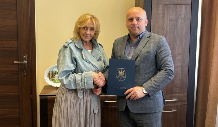 Agnieszka Czubak pokieruje miejskim żłobkiem w Jadowie. Powierzono jej obowiązki dyrektora „Hałabały”
