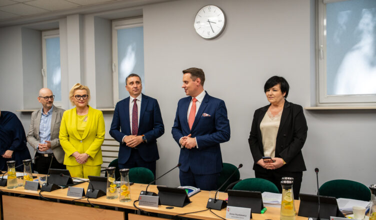 Zielonka - Burmistrz Miasta Zielonka z wotum zaufania i absolutorium