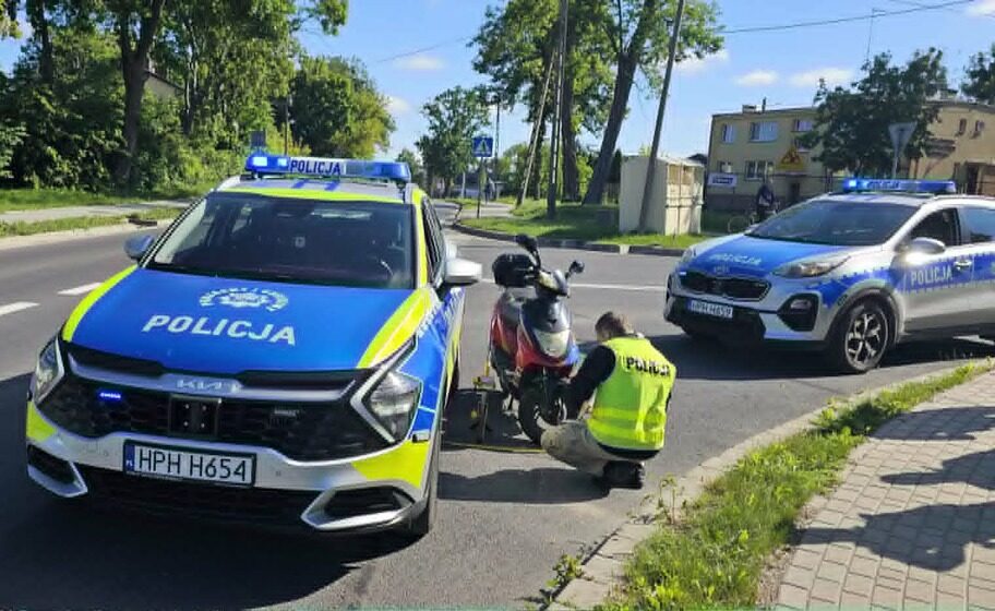 Nietrzeźwy kierujący skuterem nie zatrzymał się do kontroli