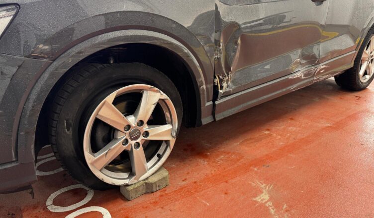Śmiertelne potrącenie 21-latki w Pruszkowie. Pijany kierowca Audi uciekł z miejsca tragedii