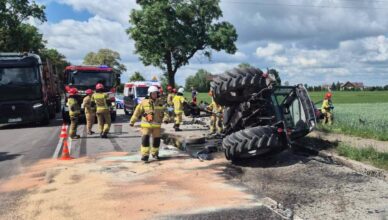 Potężne zderzenie Peugeota z ciągnikiem Lamborghini. Wśród poszkodowanych 3-letnie dziecko