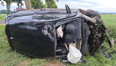 Dachowanie na drodze Jabłonna Lacka–Gródek. Jedna osoba była uwięziona we wraku