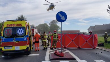 Motocyklista zderzył się z ciężarówką. Lądował śmigłowiec LPR
