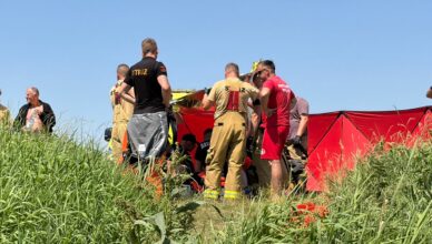 Tragedia nad Narwią. Mężczyzna zniknął pod wodą, mimo reanimacji nie udało się go uratować