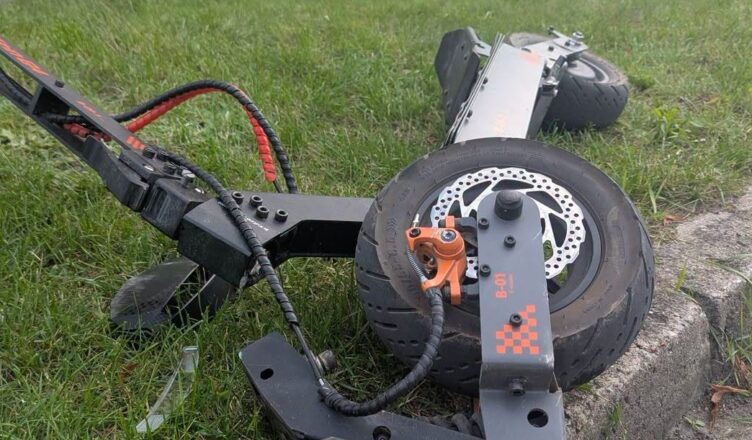 14-latka straciła przytomność po upadku z hulajnogi. Policja apeluje do rodziców: reagujcie, zanim będzie za późno