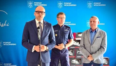 Bezpieczeństwo młodych użytkowników hulajnóg. W starostwie rozmawiano o edukacji, przepisach i odpowiedzialności rodziców