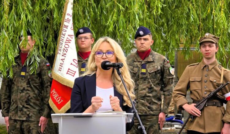 Lekcja historii w miejscach pamięci. Młodzież z powiatu wołomińskiego śladami żołnierzy AK