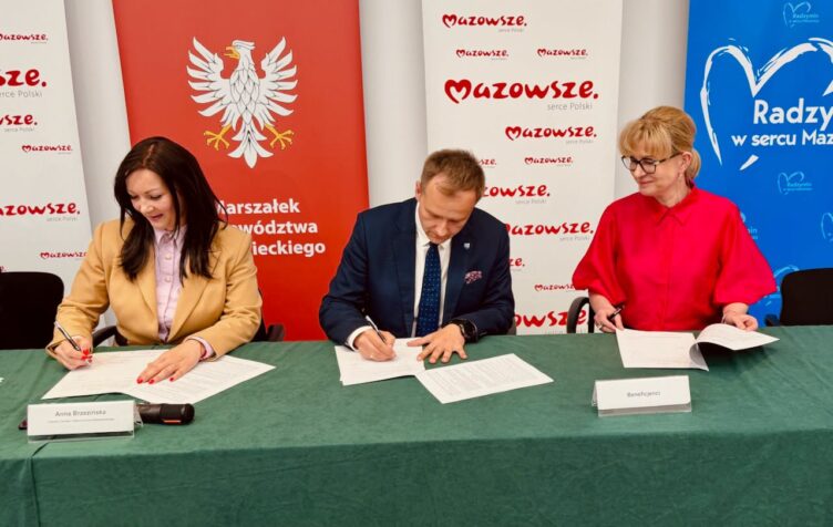 Ponad 271 tys. zł dla Gminy Tłuszcz. Środki wesprą drogi i strażaków ochotników