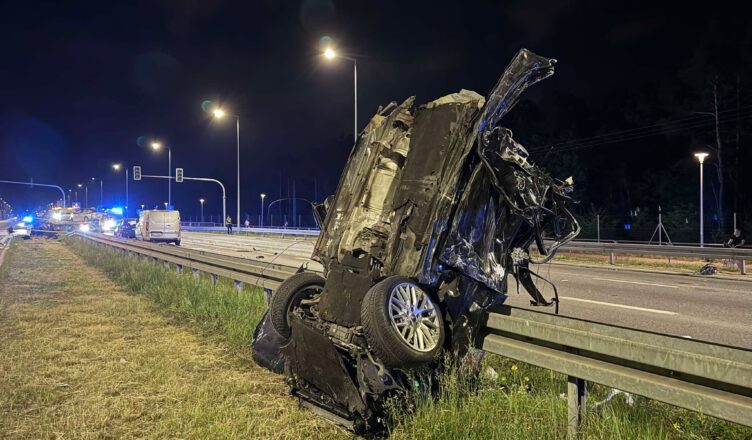 Prokuratura chce aresztu dla kierowcy po śmiertelnym wypadku na DW631. Zginęły dwie osoby.