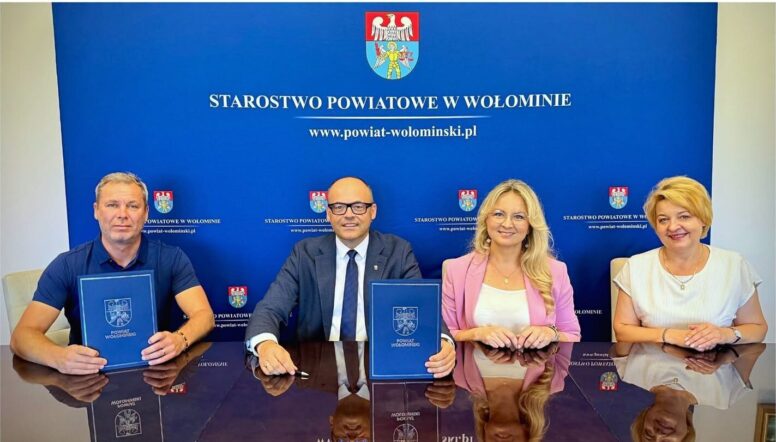 Ponad 2,1 mln zł na drogę i szkolną salę gimnastyczną