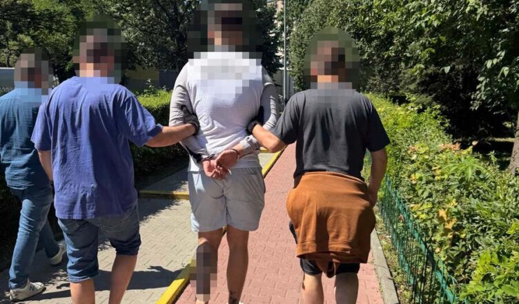 Kryminalni zatrzymali poszukiwanego, który ukrywał się na drugim końcu Polski