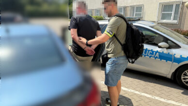 "Może być pięć tysięcy na załatwienie sprawy?" - pijany kierowca z zarzutami za próbę wręczenia łapówki