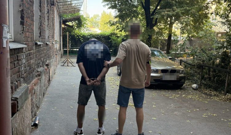 Zatrzymanemu przy ulicy Brzeskiej grozi kara do 10 lat więzienia
