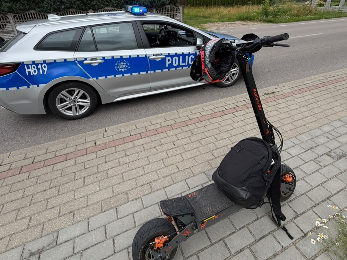 Niebezpieczną jazdę przerwali policjanci. 15-latek pędził hulajnogą elektryczną 61 km/h