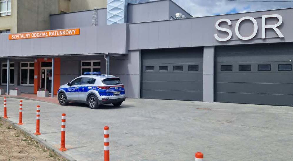 Zakłócił pracę medyków, uderzył ratownika i znieważył policjantów