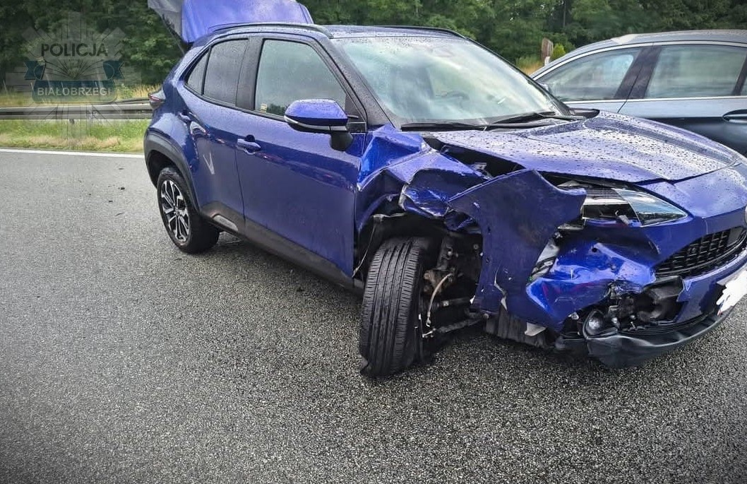 Wypadek na trasie S7. W samochodzie ujawniono narkotyki