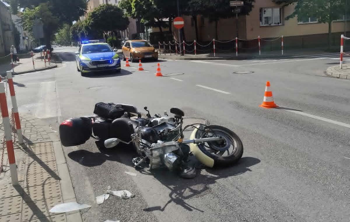 Wypadek z udziałem motocyklisty w Płocku