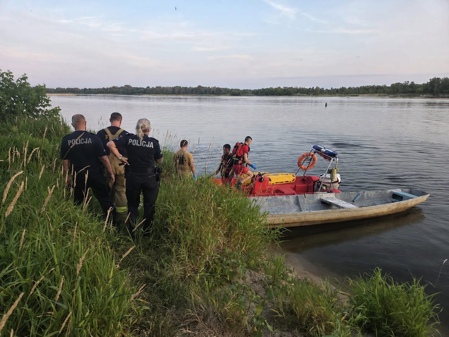 Tragedia na Narwi. Z wody wydobyto ciało mężczyzny