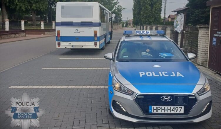 Nietrzeźwy kierowca autobusu zatrzymany o poranku. Wiózł pasażerów, miał prawie promil alkoholu