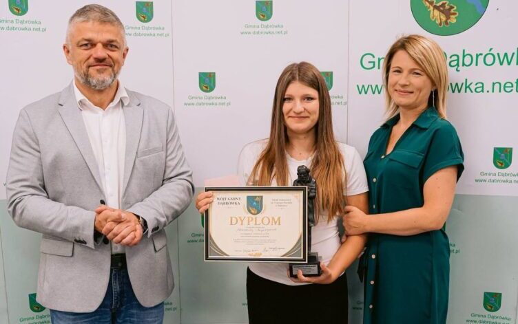 Aleksandra Augustyniak z Nagrodą Wójta Gminy Dąbrówka