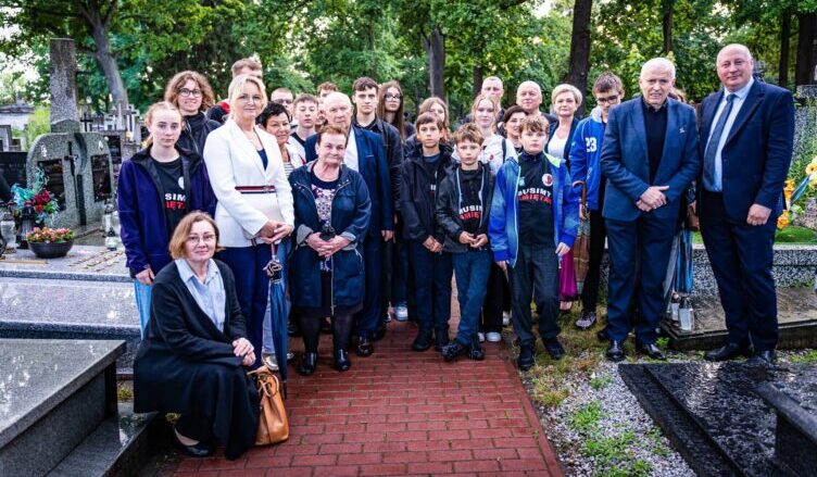 Pamięć o ks. Sylwestrze Zychu połączyła Kobyłkę, Zagościniec i Lipinki