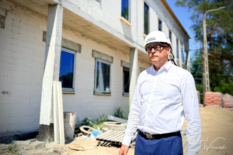 Powiat Wołomiński sprawdza tempo inwestycji. Szkoły, poradnie i nowe siedziby przed ważnymi zmianami