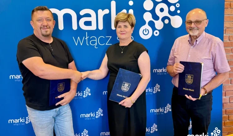 Wakacyjny remont w mareckiej „Piątce”. Szkoła ma zyskać nowe pokrycie dachu przed wrześniem