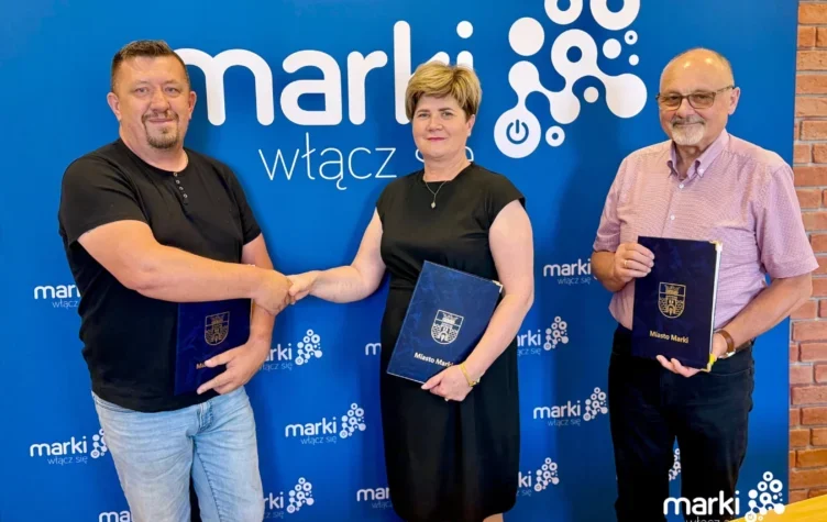 Wakacyjny remont w mareckiej „Piątce”. Szkoła ma zyskać nowe pokrycie dachu przed wrześniem