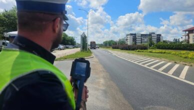 Stracił prawo jazdy za jazdę z prędkością 105 km/h