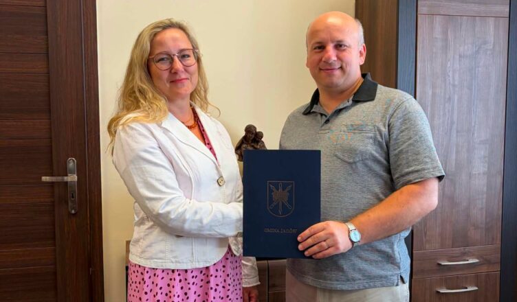 Zmiana w Zespole Szkolno-Przedszkolnym w Urlach. Aldona Jusińska czasowo pokieruje placówką