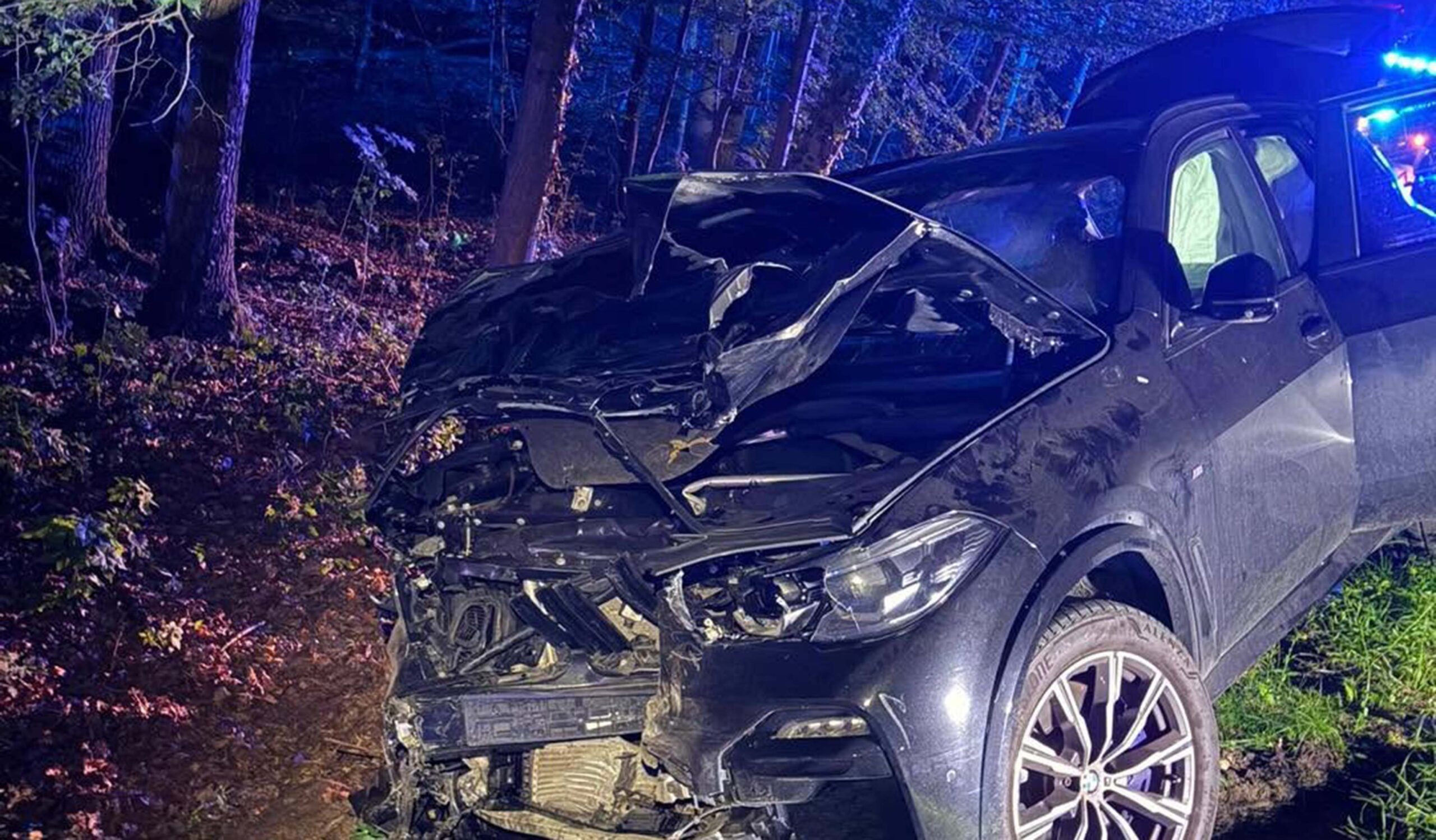 Nocny karambol w Stanisławowie Pierwszym. Trzy samochody rozbite, dwa wypadły z drogi