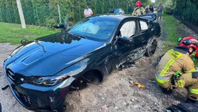 Tragiczny wypadek w Gawłowie. BMW uderzyło w betonowy przepust, nie żyje 38-letni kierowca